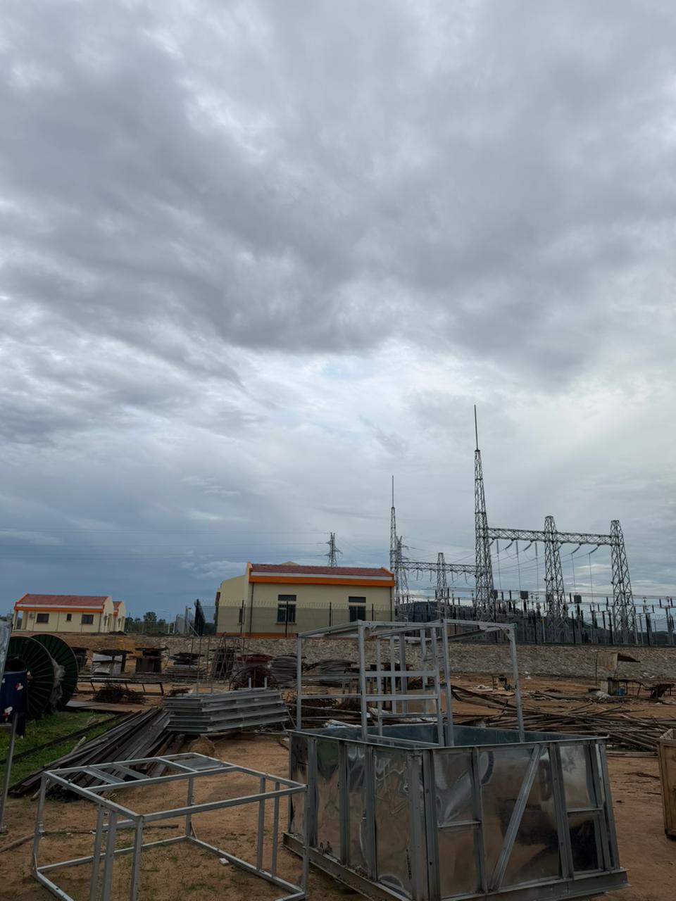 Manutenção da Rede Eléctrica de Alta Tensão — 4