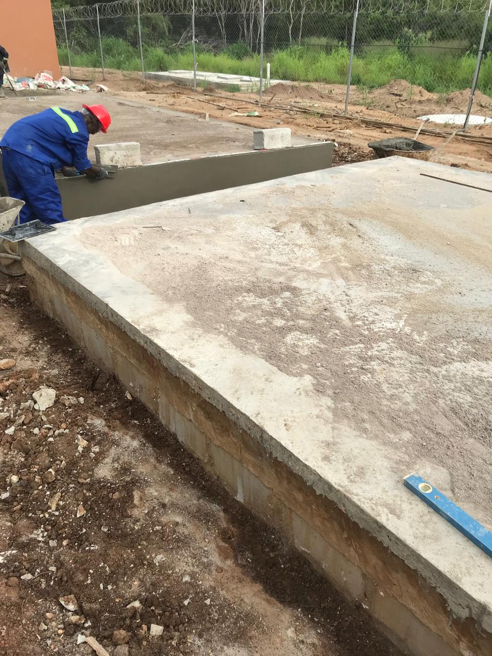 Infra-estruturas Públicas e Privadas