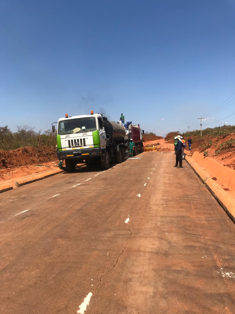 Construção e Asfaltagem da Estrada Namanhumbir — 6
