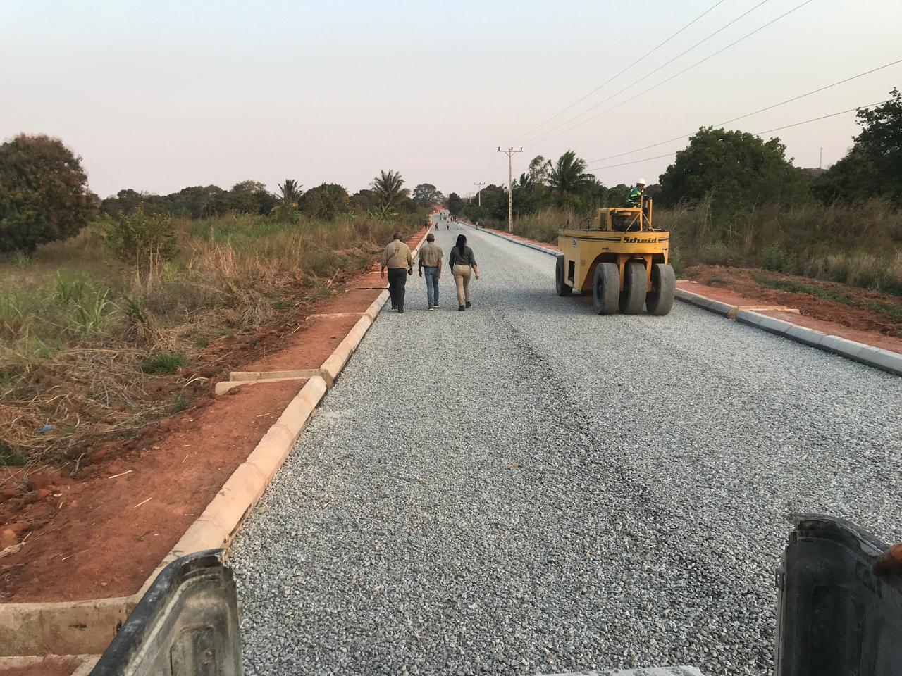 Construção e Asfaltagem da Estrada Namanhumbir — 7